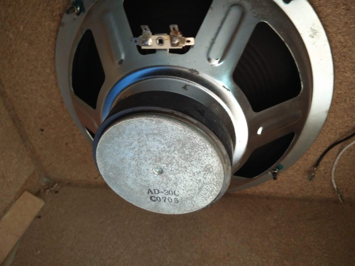 Why are valve amps louder than solid state amps? Keld Ampworks Guitar